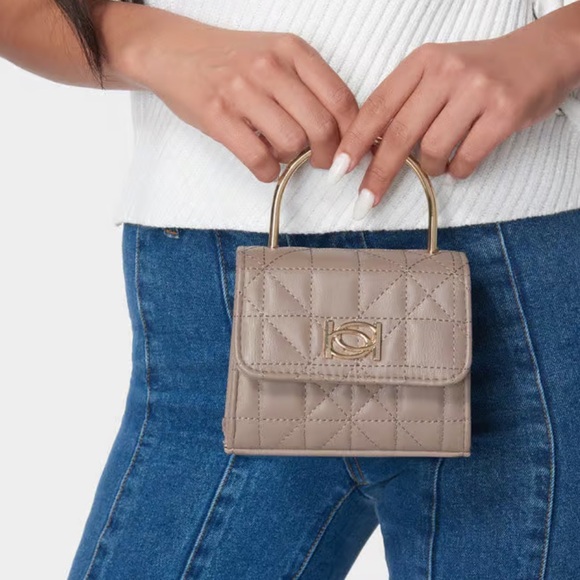 Come Party with me & (💖) this listing for my LIVE SHOWS 🎀✨ - Picture 13 of 16